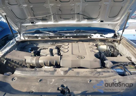 2011 Toyota 4Runner Sr5 V6 z USA, uszkodzony, nr VIN JTEZU5JR7B5018924